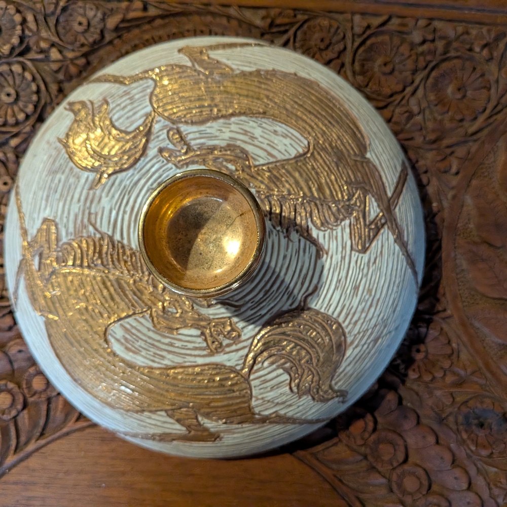 Elegant‎ Gold and Cream Decorative Bowl - Picture 6 of 13
